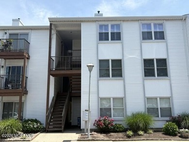 Charming Lake Como Condominium - Coastal Living at Its Best - photo 2
