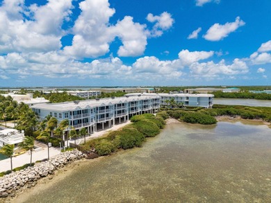 Wake up to panoramic Atlantic Ocean views from this spacious - photo 3