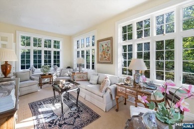Experience unparalleled grandeur at 200 Lincoln Street a - photo 14