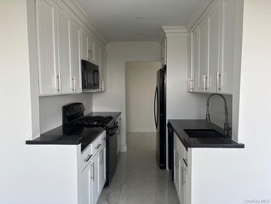 Rare opportunity to own this true 2-bedroom, 2-bath residence in - photo 6