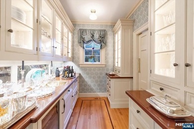 Experience unparalleled grandeur at 200 Lincoln Street a - photo 17