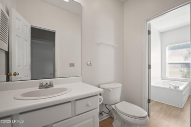 Charming 3 bedroom, 2 bath home ready for your personalizing and - photo 21