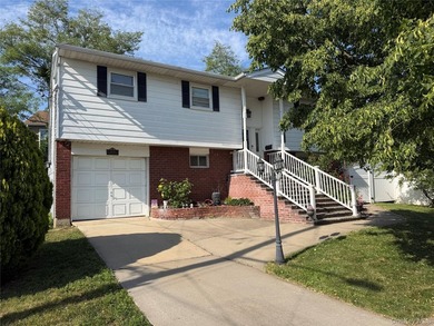 Beautiful corner lot 4 bedroom, 2 full bathroom home featuring a - photo 2