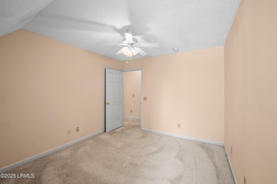 Charming 3 bedroom, 2 bath home ready for your personalizing and - photo 25