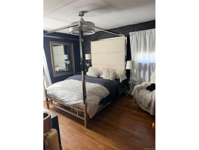 Beautiful corner lot 4 bedroom, 2 full bathroom home featuring a - photo 8