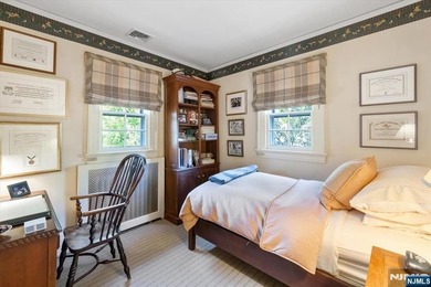 Experience unparalleled grandeur at 200 Lincoln Street a - photo 31