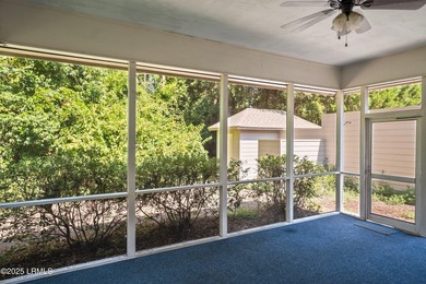 Charming 3 bedroom, 2 bath home ready for your personalizing and - photo 32