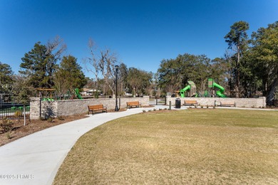 Charming 3 bedroom, 2 bath home ready for your personalizing and - photo 50