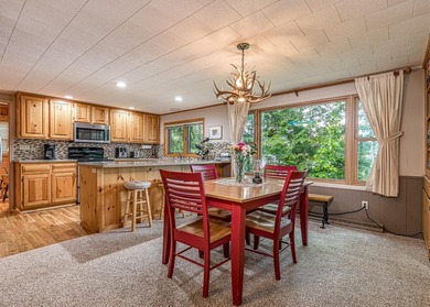 Experience a true Canadian-style retreat right here in the - photo 4