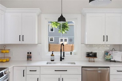 Construction complete! Built with quality craftsmanship and - photo 5