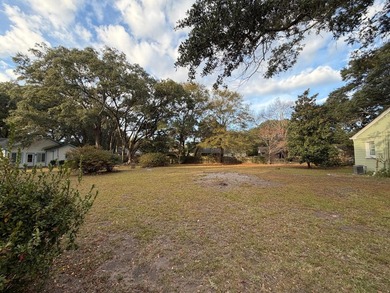 Build your dream home on this rare vacant lot in the desirable - photo 3