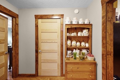 This property is Lake Life meets Farm Life! WALKING DISTANCE to - photo 11