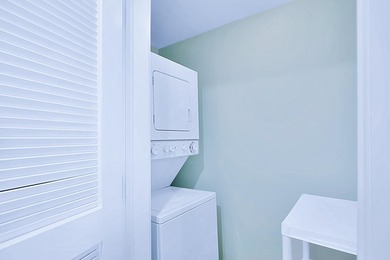 GREAT NEW PRICE!!! TWO-BEDROOM THREE BATH, LOCK-OUT STUDIO ON - photo 12