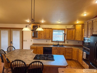 Back on the market at no fault to the seller. This comfortable 1 - photo 14