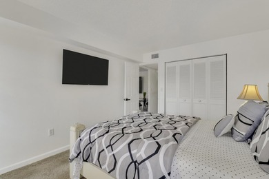 Welcome home to this beautifully updated 2-bedroom, 2-bath, 55+ - photo 18
