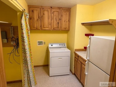 Back on the market at no fault to the seller. This comfortable 1 - photo 18