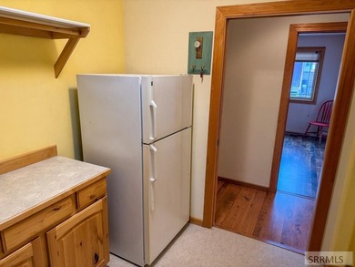 Back on the market at no fault to the seller. This comfortable 1 - photo 19