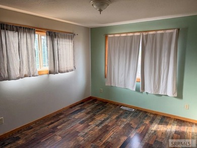 Back on the market at no fault to the seller. This comfortable 1 - photo 22