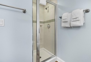 GREAT NEW PRICE!!! TWO-BEDROOM THREE BATH, LOCK-OUT STUDIO ON - photo 28