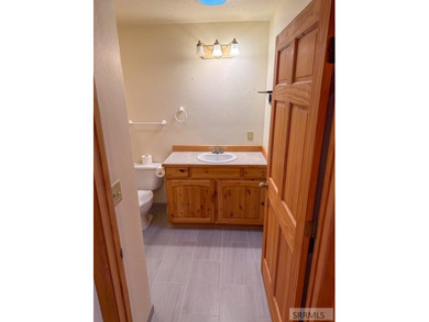 Back on the market at no fault to the seller. This comfortable 1 - photo 28