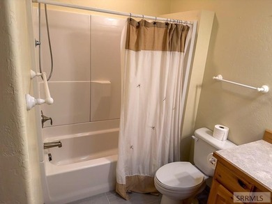 Back on the market at no fault to the seller. This comfortable 1 - photo 29