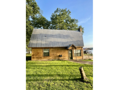 PRICE IMPROVEMENT!! Unique Lake Eddins Chalet On PRIME Lot!!! - photo 4