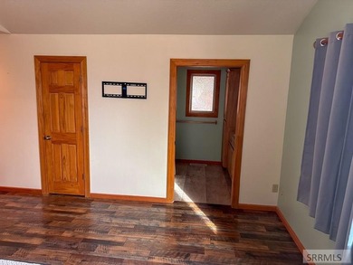 Back on the market at no fault to the seller. This comfortable 1 - photo 36