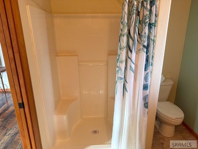 Back on the market at no fault to the seller. This comfortable 1 - photo 39