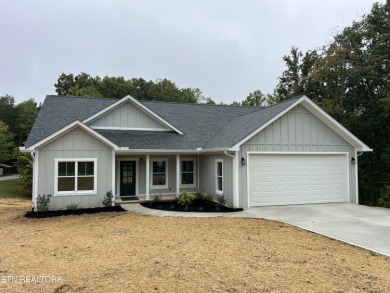 Whispering Winds Lake Home For Sale in Jamestown Tennessee