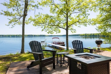 This one has a Northwoods personality with classic rustic charm - photo 10