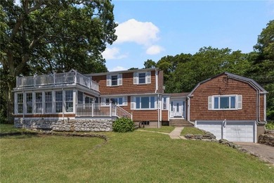 This spectacular 3 family with incredible ocean views is perfect - photo 4