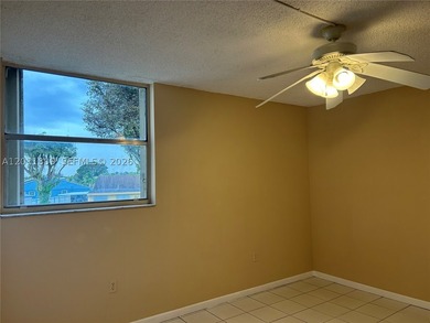 Beautiful 2bed/2bath apartment with excellent location, close to - photo 11