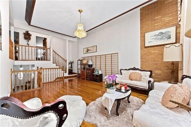 Welcome to this beautifully maintained detached single-family - photo 14