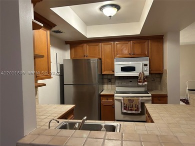 Beautiful 2bed/2bath apartment with excellent location, close to - photo 14