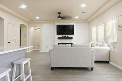 This is the home you have been waiting for, freshly renovated - photo 14