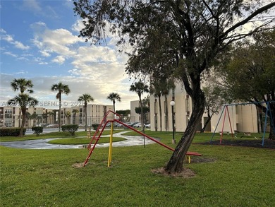Beautiful 2bed/2bath apartment with excellent location, close to - photo 17