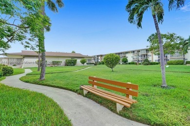 DELUXE large 1-Bedroom /1 Bath (size of a 2 bedrooms) with - photo 19