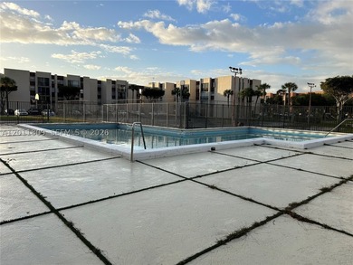 Beautiful 2bed/2bath apartment with excellent location, close to - photo 20