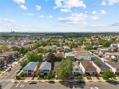 Welcome to this beautifully maintained detached single-family - photo 31