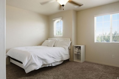 This is the home you have been waiting for, freshly renovated - photo 34