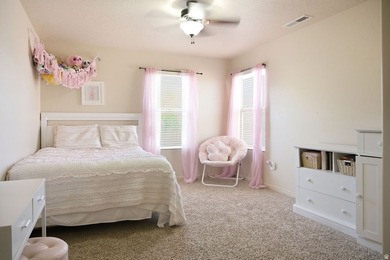 This is the home you have been waiting for, freshly renovated - photo 38