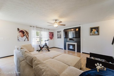 Welcome home to this charming 3 bedroom, 2.5 bath residence - photo 3