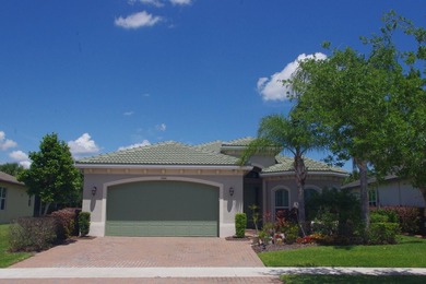 Upgraded Coastal Collection Admiral model single-family home in - photo 3