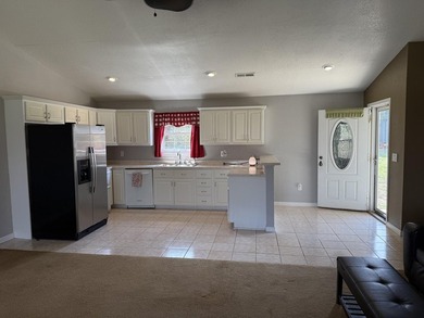 Escape to the Ozarks with this charming 3-bed, 2-bath vacation - photo 8