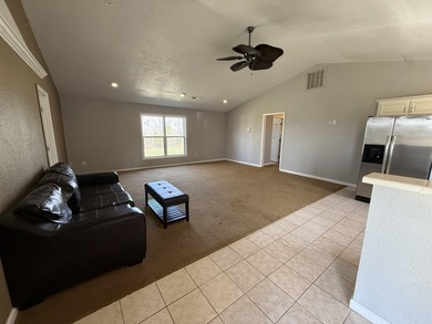 Escape to the Ozarks with this charming 3-bed, 2-bath vacation - photo 9