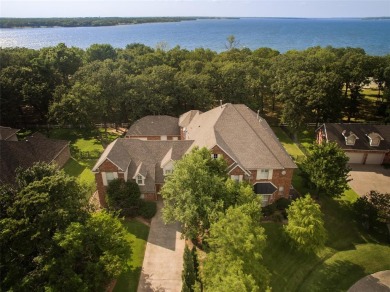 Lake Lewisville Home For Sale in Shady Shores Texas