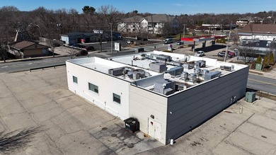 6,256 sq.ft. Free standing restaurant building (Former Esquire - photo 5