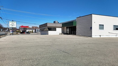 6,256 sq.ft. Free standing restaurant building (Former Esquire - photo 7