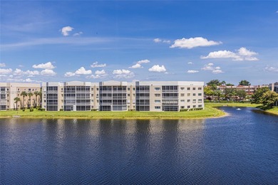 Lake Condo For Sale in Tamarac, Florida