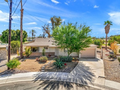 Lakes at Palm Desert Country Club Home For Sale in Palm Desert California